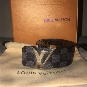 Men’s Louis Vuitton belt